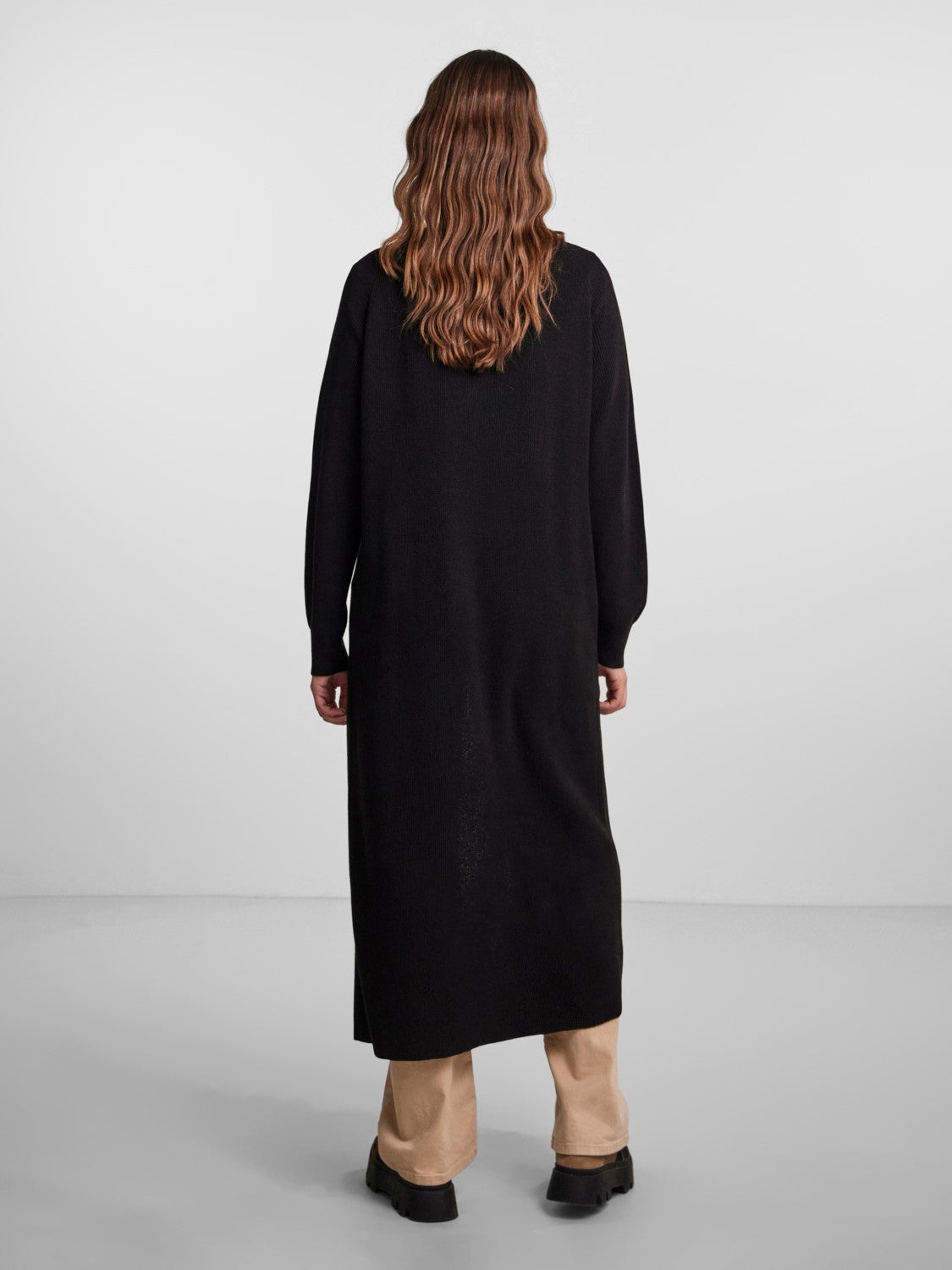 
                  
                    PCJANAE Schwarze lange Strickjacke
                  
                