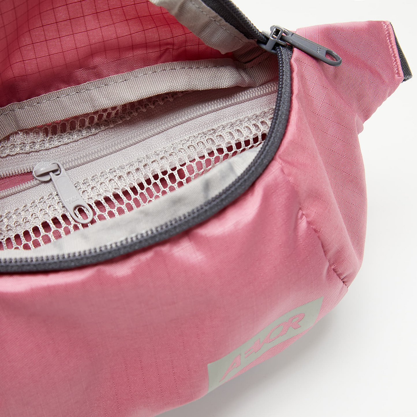 
                  
                    Ripstop Cassis Hüfttasche
                  
                