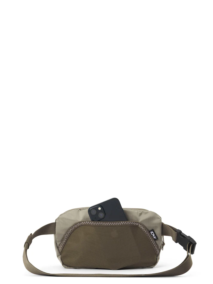 
                  
                    Ripstop Oakwood Ease Hip Bag
                  
                