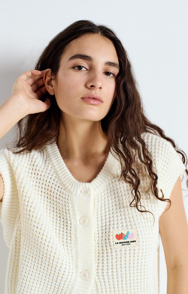 
                  
                    CRASHWAY Pearl Vest
                  
                