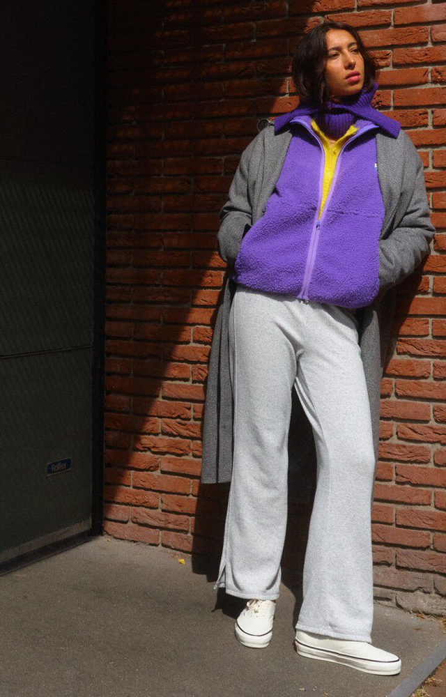 
                  
                    HOKTOWN Lila Langarmjacke
                  
                