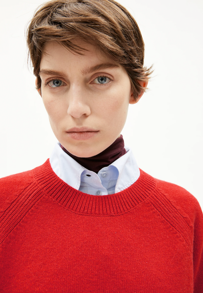 
                  
                    LILIRIAA REGLANA Candy Apple Jumper
                  
                