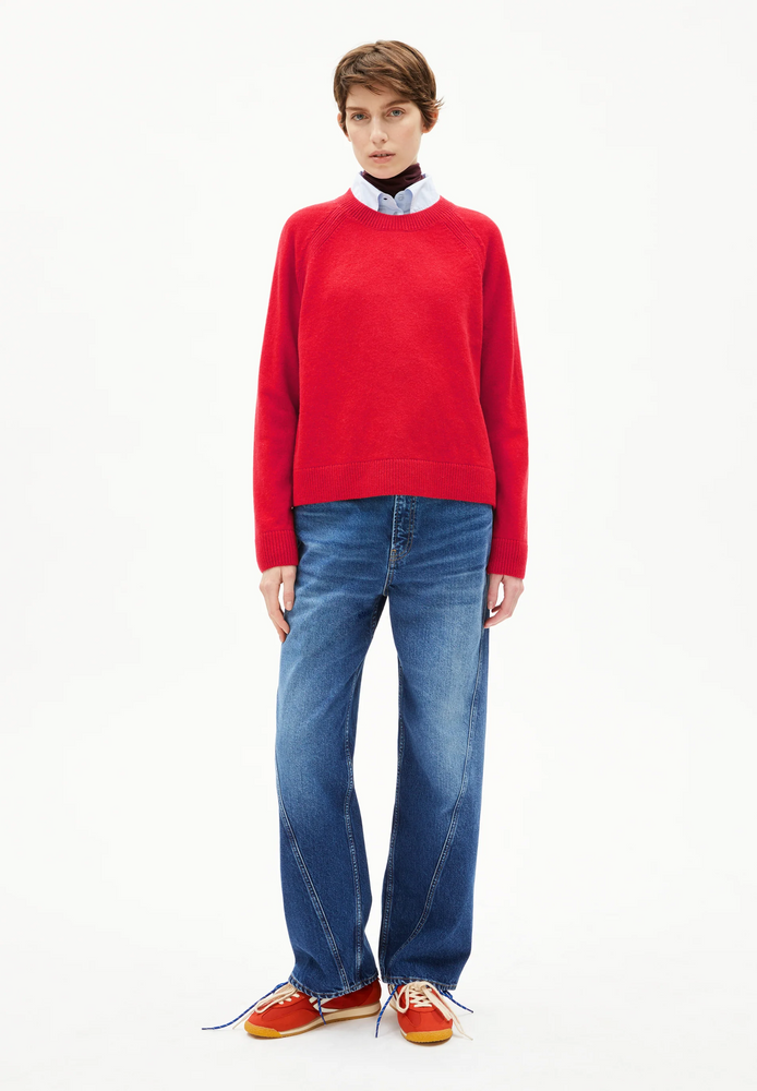 
                  
                    LILIRIAA REGLANA Candy Apple Jumper
                  
                