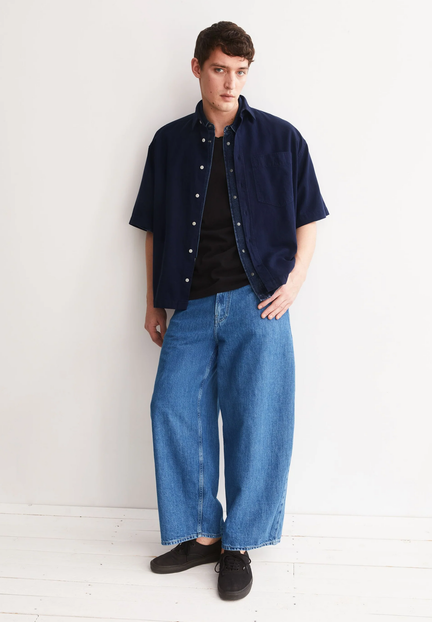 
                  
                    Tinted Navy Cotton Lino Shortsleeve Shirt
                  
                