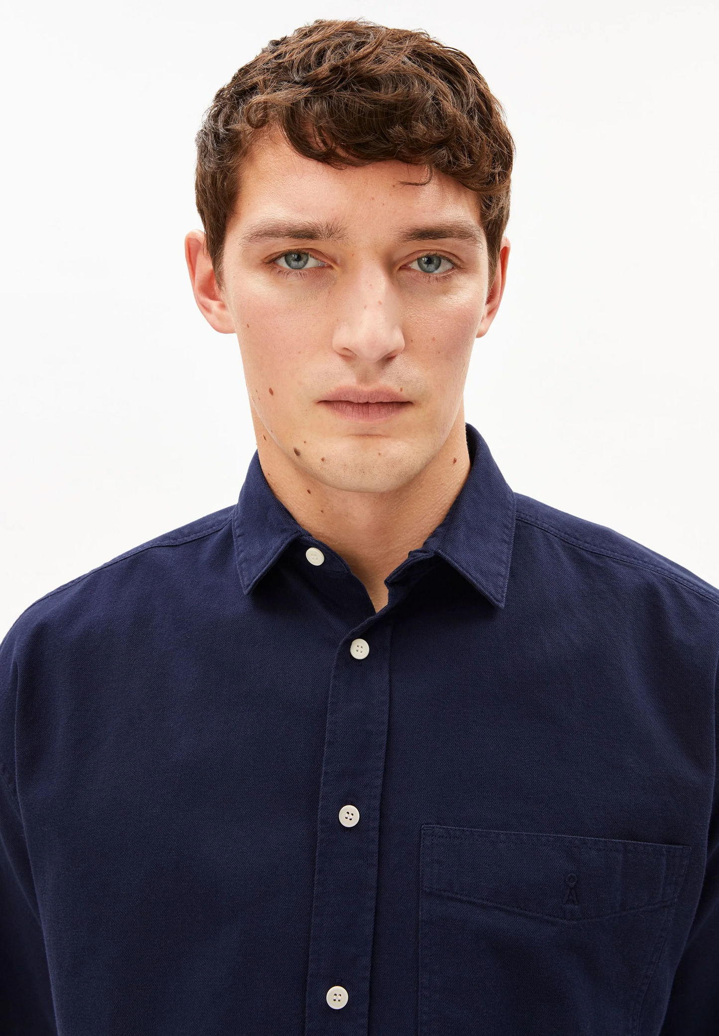 
                  
                    Tinted Navy Cotton Lino Shortsleeve Shirt
                  
                