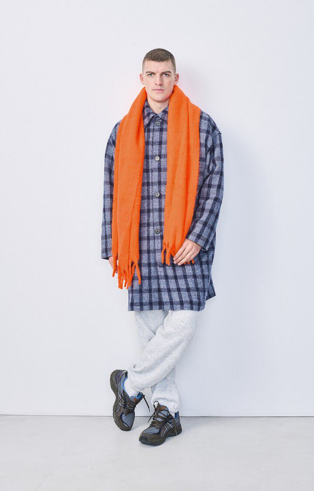 
                  
                    ZINACO Feu Fluo Scarf
                  
                