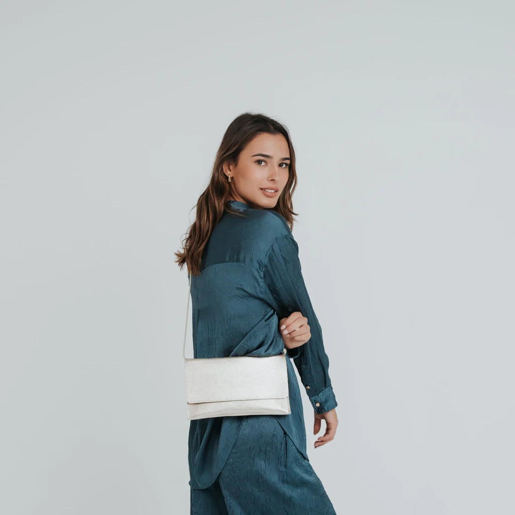 
                  
                    Champagne Metallic Thin Clutch Bag
                  
                