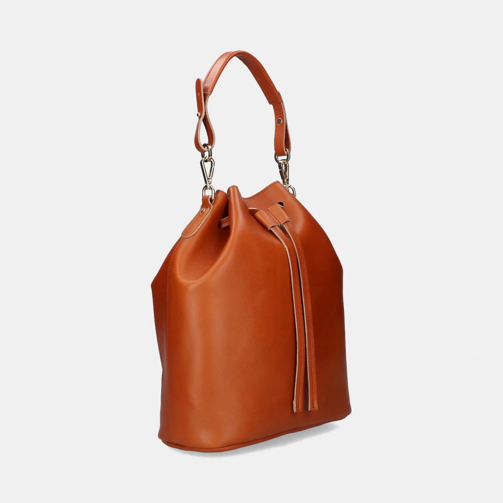 
                  
                    Weiche klassische Saku-Tasche aus Nappaleder
                  
                