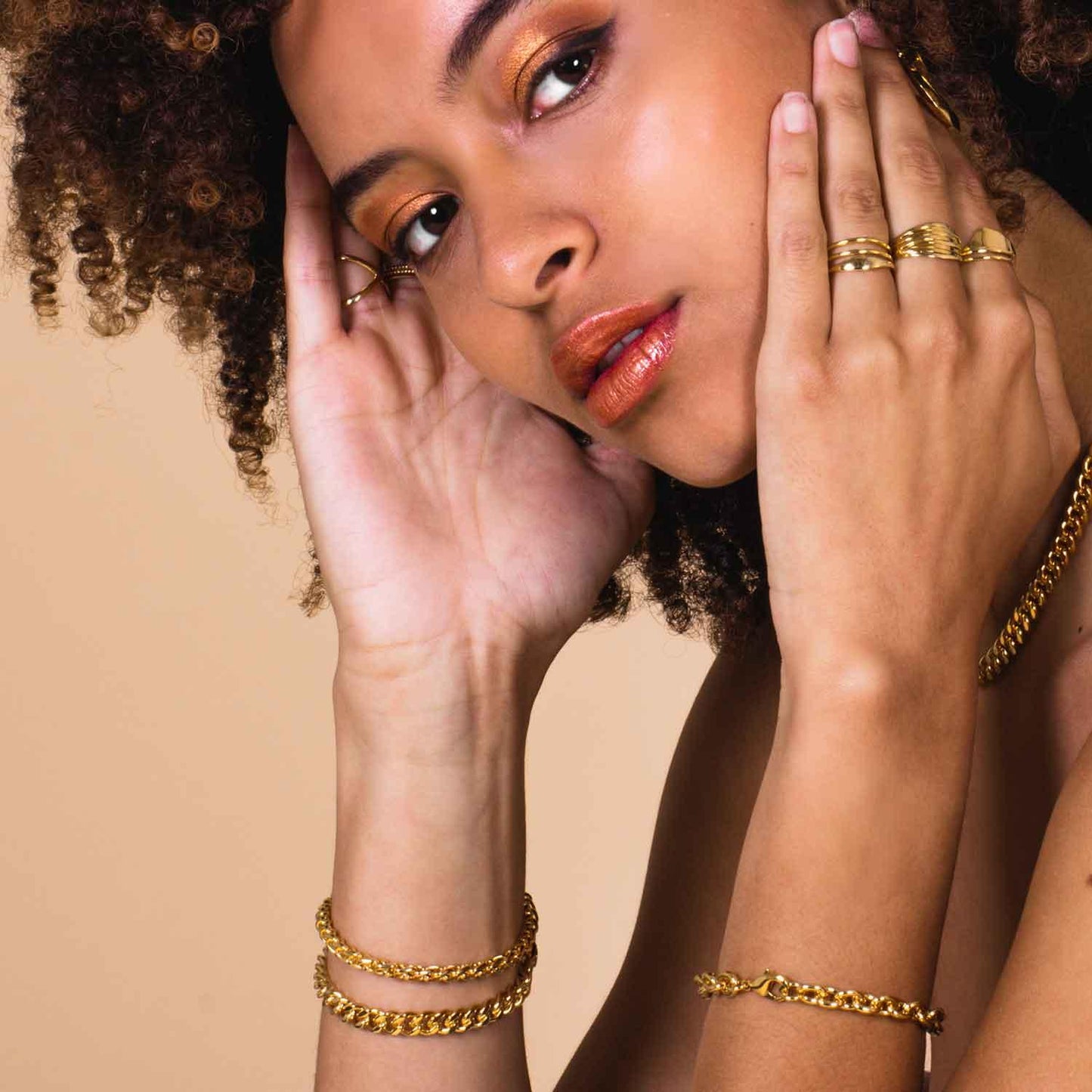 
                  
                    Gold Plated Chunky Chain Bracelet
                  
                