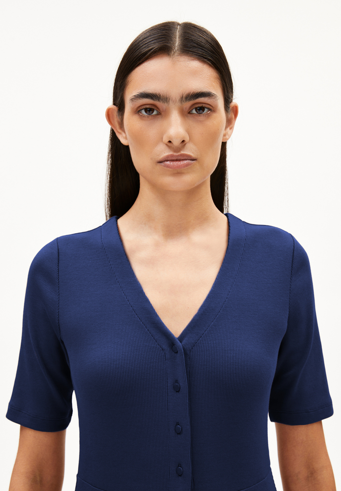 
                  
                    ALURAA Blaues Mittagskleid
                  
                