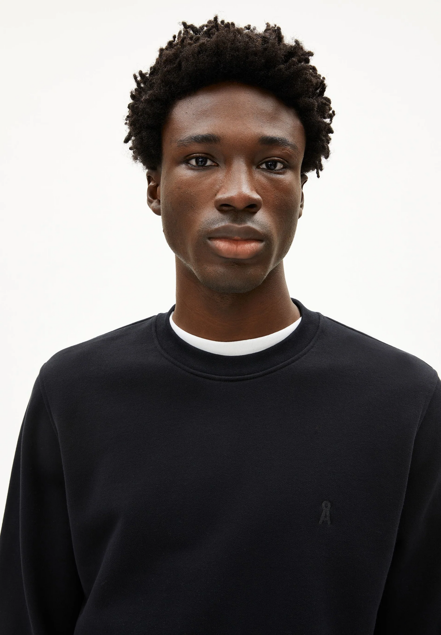 
                  
                    BAARO LOOP SCHWARZER JUMPER
                  
                