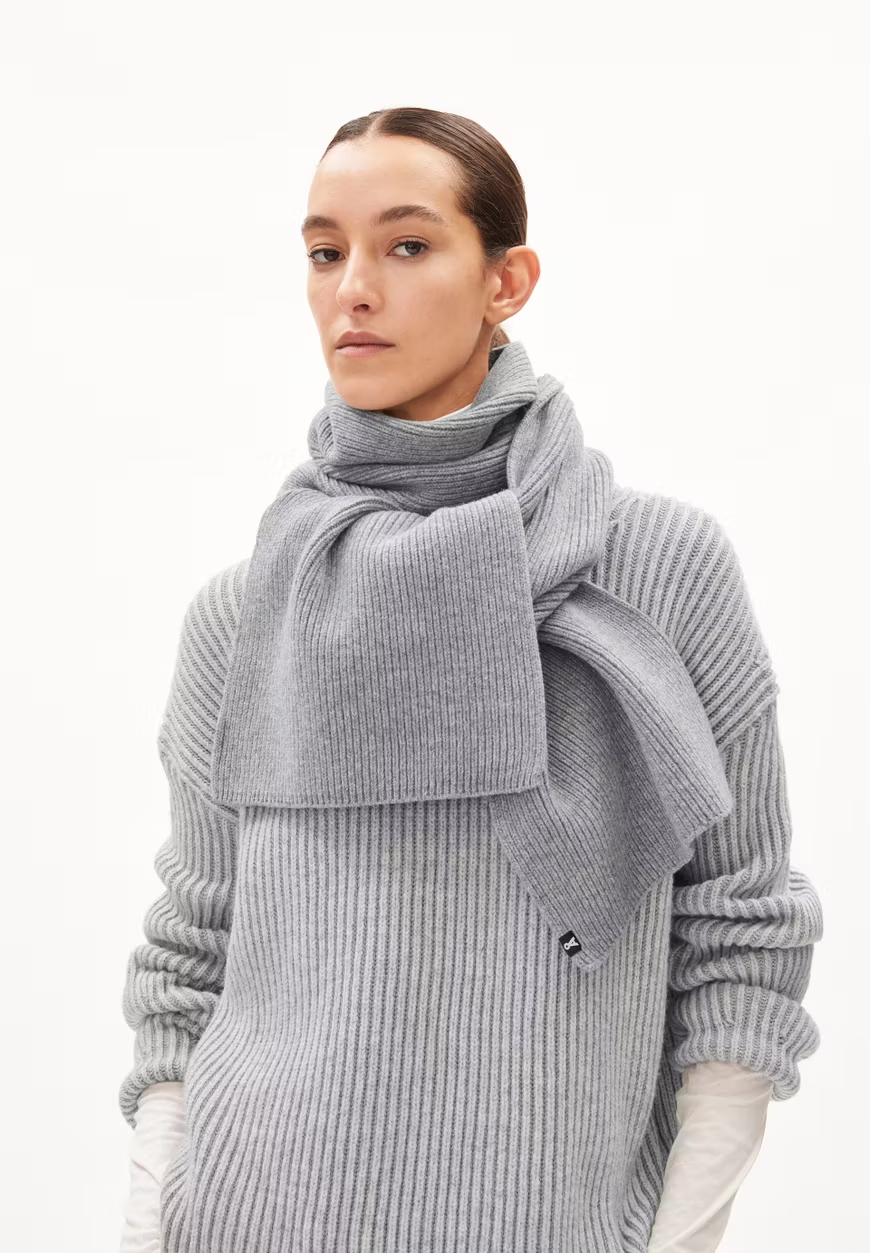 
                  
                    CLAASAS Light Grey Melange Merino Scarf
                  
                