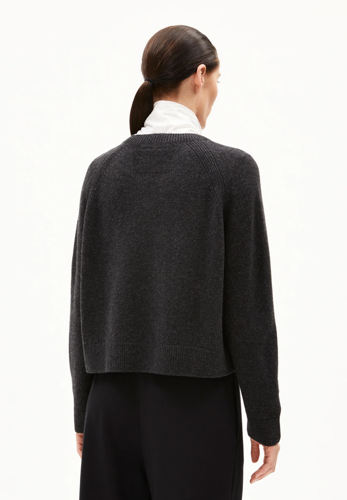
                  
                    DILIRIAA REGLANA Steel Melange Loose Jumper
                  
                