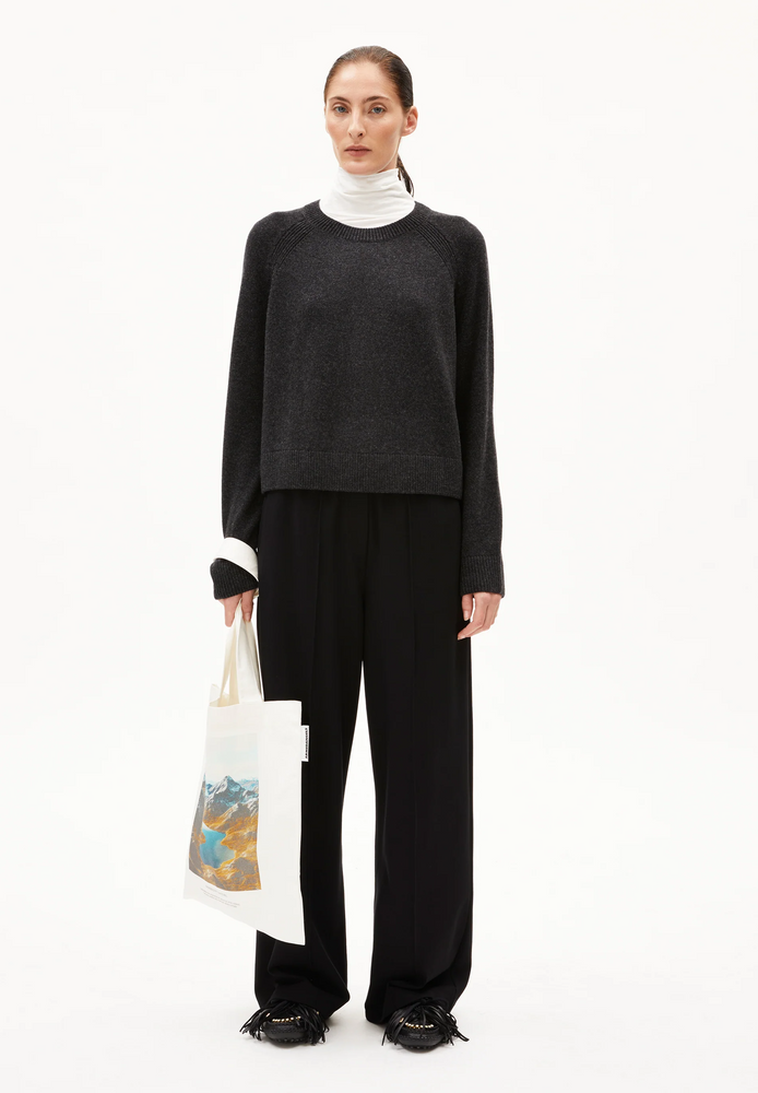 
                  
                    DILIRIAA REGLANA Steel Melange Loose Jumper
                  
                