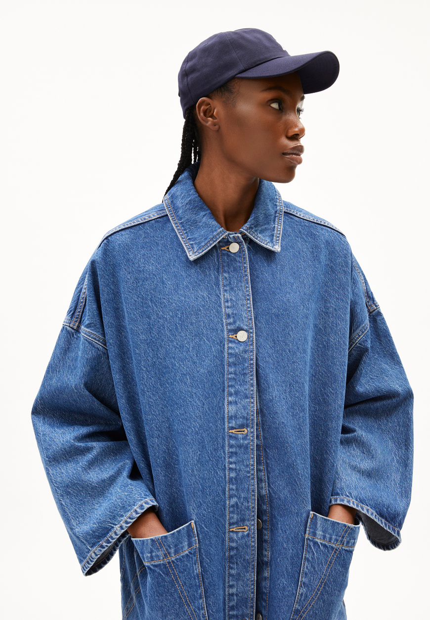
                  
                    DRAAPY Royal Jacket
                  
                