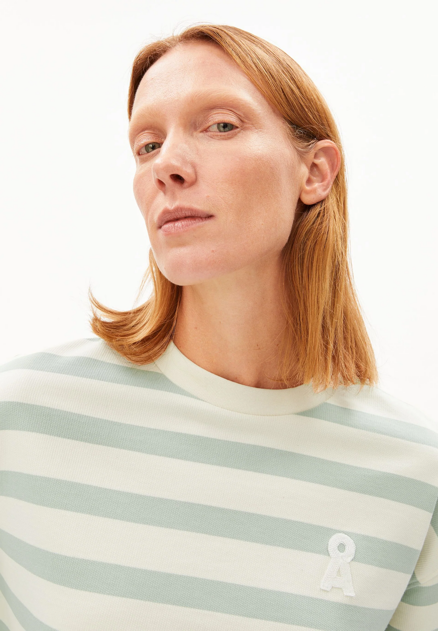 
                  
                    IKONISCHER Å FRANKAA UNDYED FOAM BOLD PULLOVER
                  
                