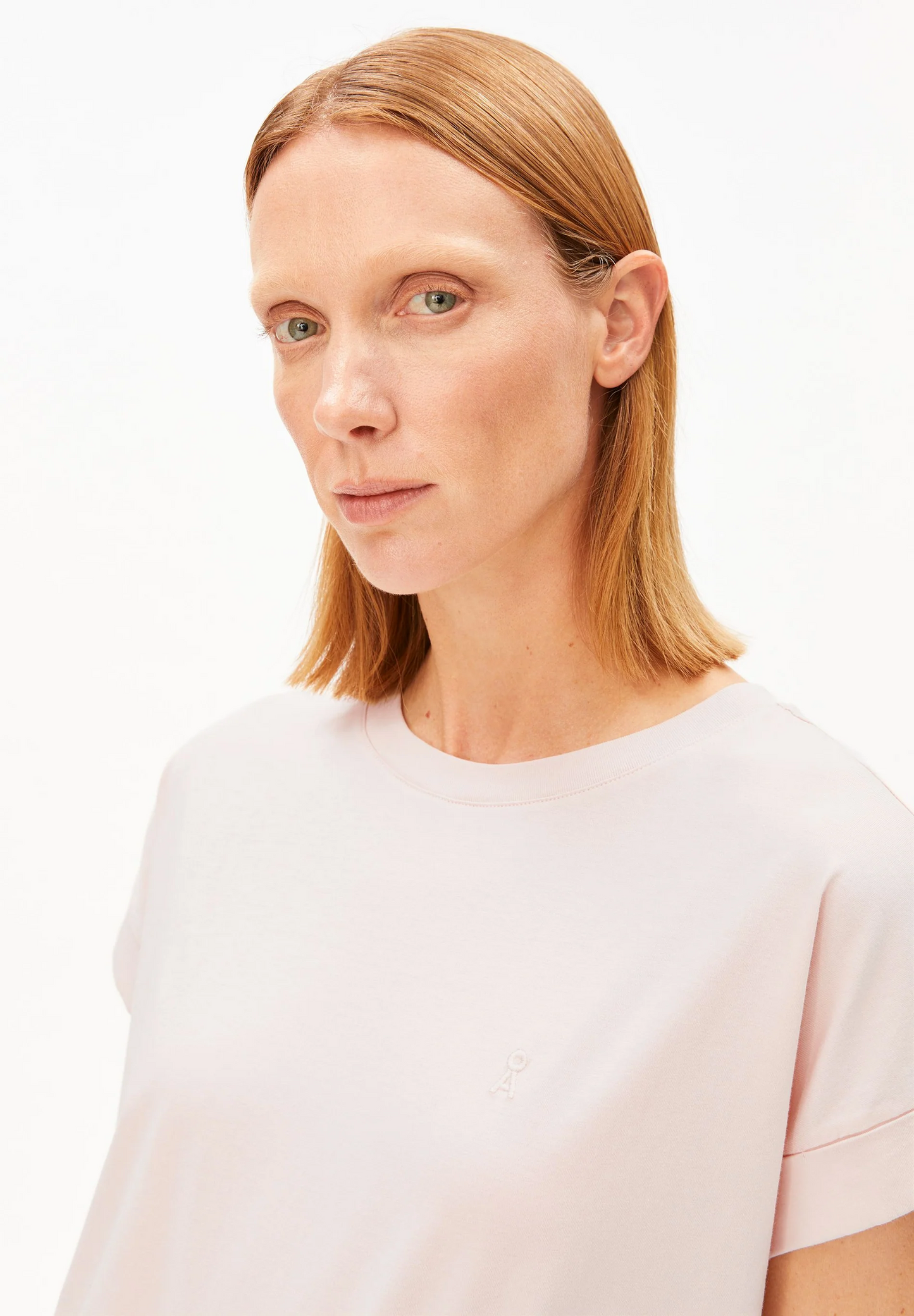 
                  
                    IDAARA PALE PEACH T-SHIRT
                  
                