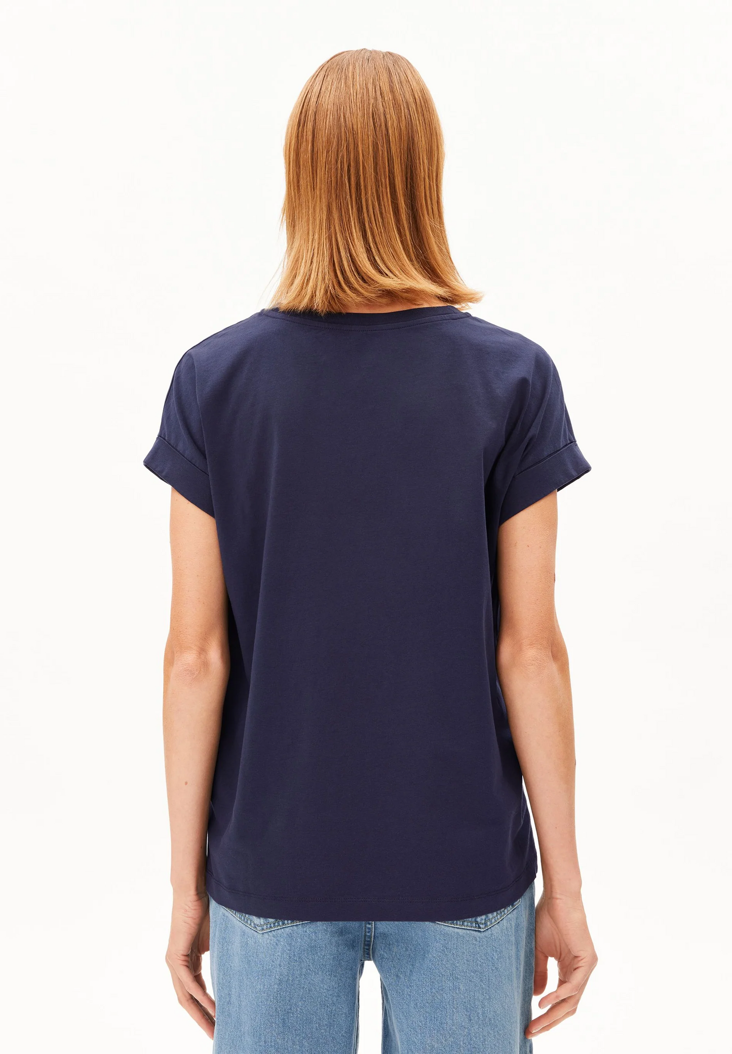 
                  
                    IDAARA Getöntes Marineblaues T-Shirt
                  
                