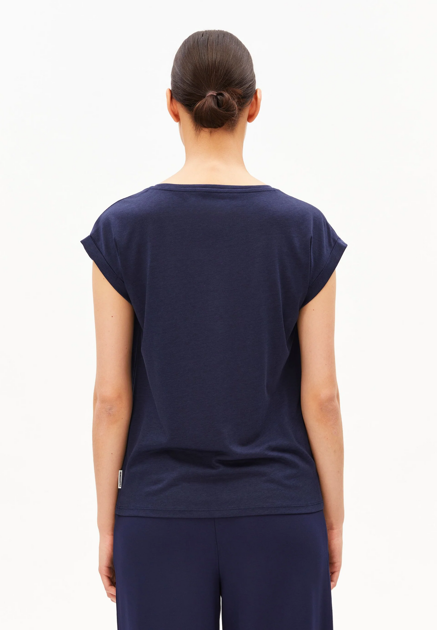 
                  
                    JILAANA T-Shirt in getöntem Marineblau
                  
                