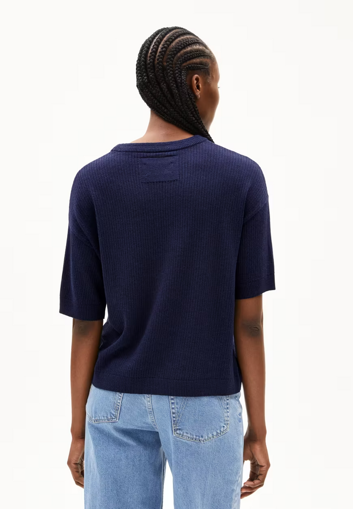 
                  
                    LIZAA LINO T-Shirt in Marineblau
                  
                