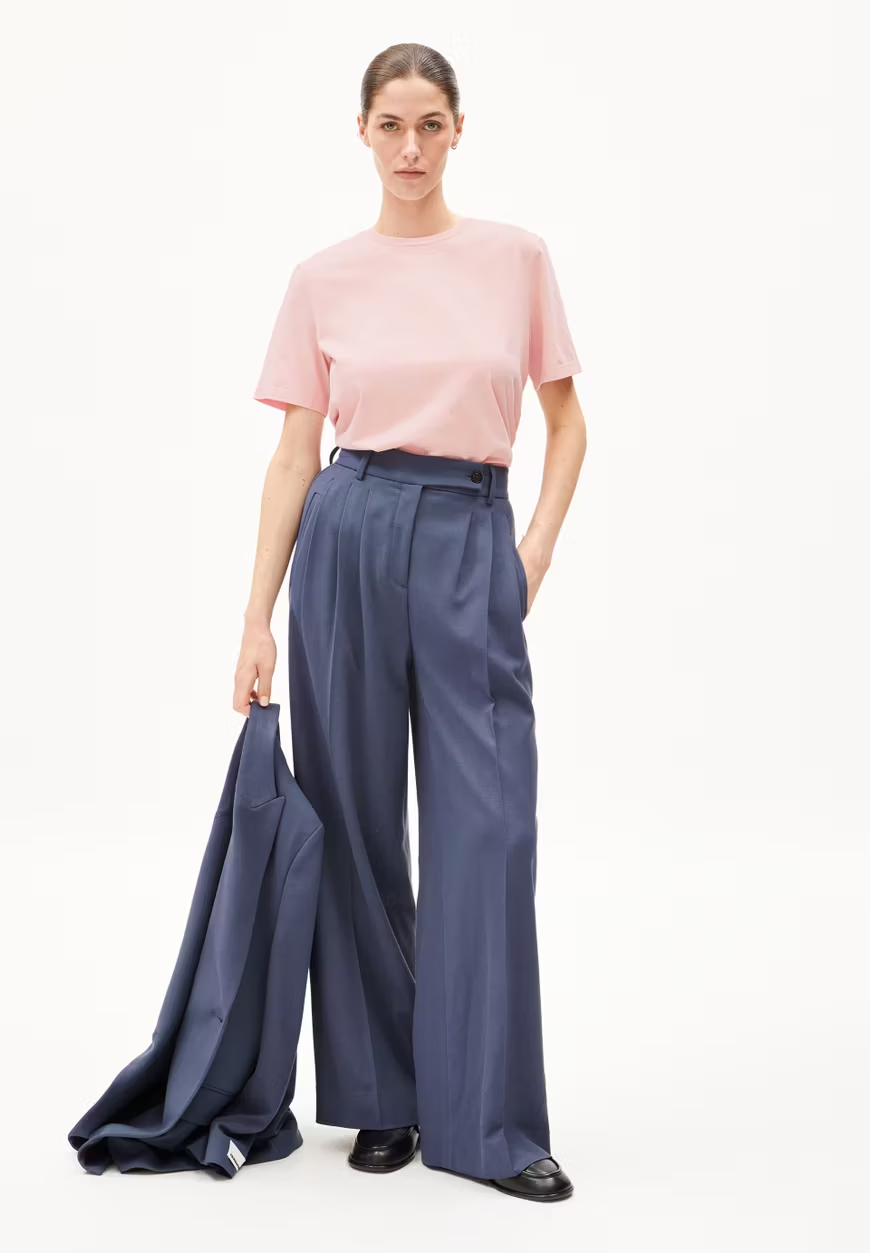
                  
                    LUALAA Rosalilly Regular T-Shirt
                  
                