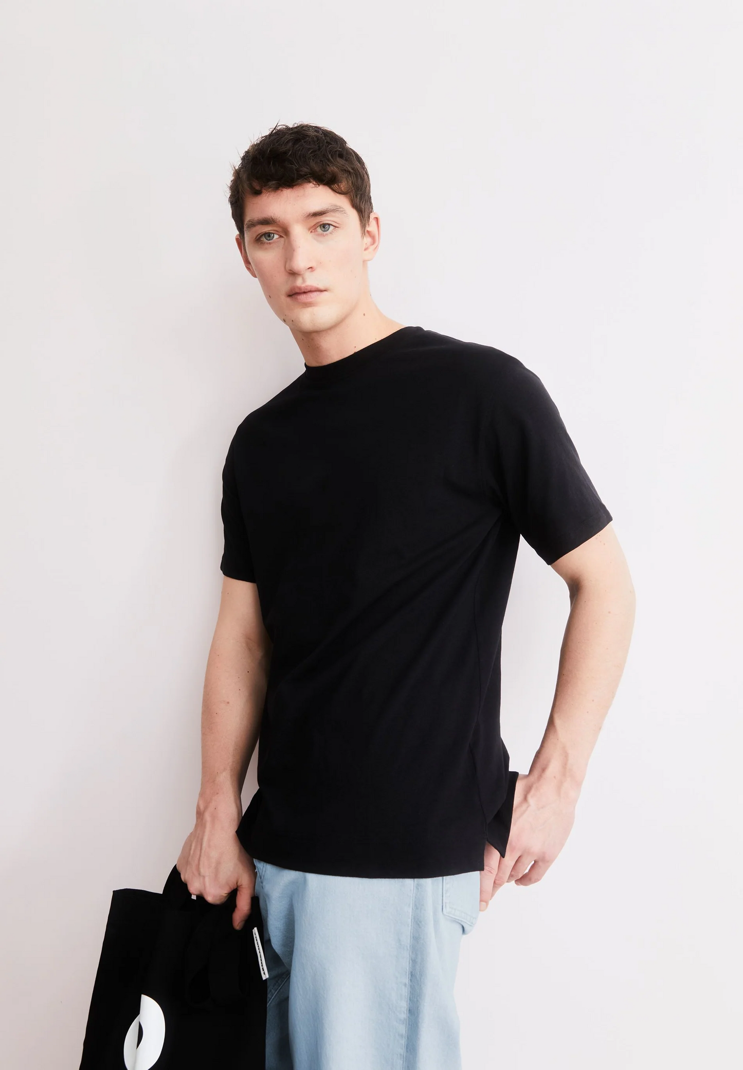 
                  
                    MAARKOS BLACK LINEN BLEND T-SHIRT
                  
                