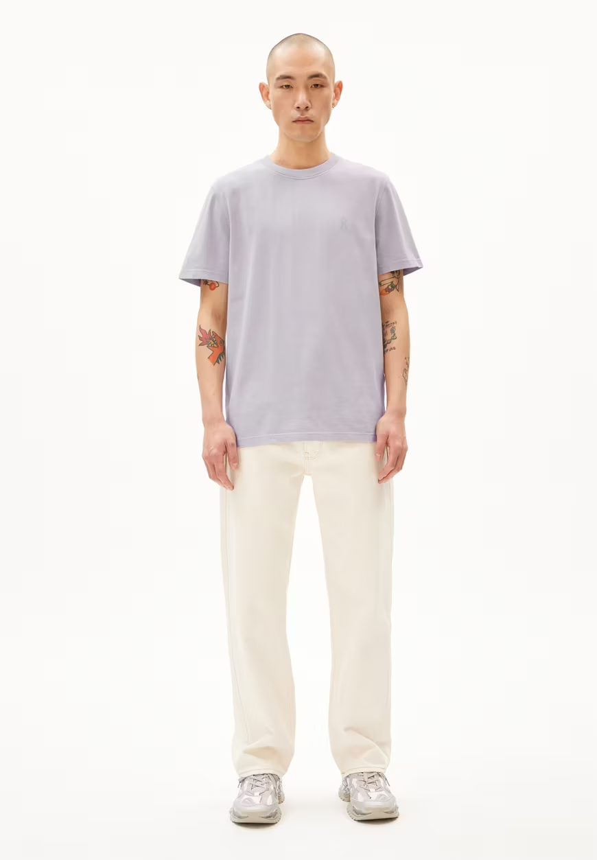 
                  
                    MAARKOS GMT DYE Weiches, verwaschenes T-Shirt in Flieder
                  
                