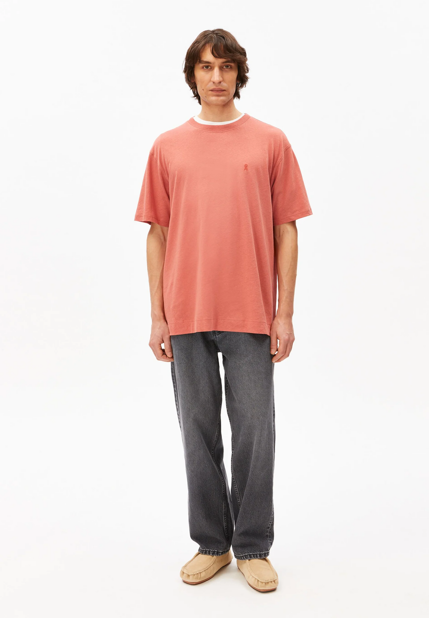 
                  
                    MAARKOS TABASCO RED LINEN BLEND T-SHIRT
                  
                