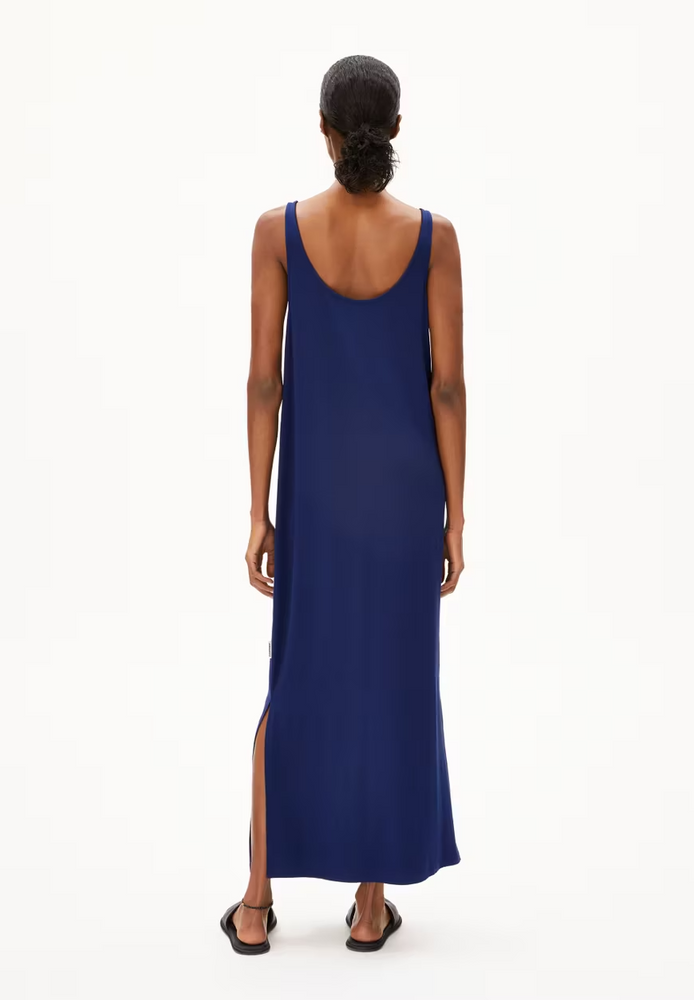 
                  
                    MAELIAA Blue Noon Einfarbiges Jerseykleid
                  
                