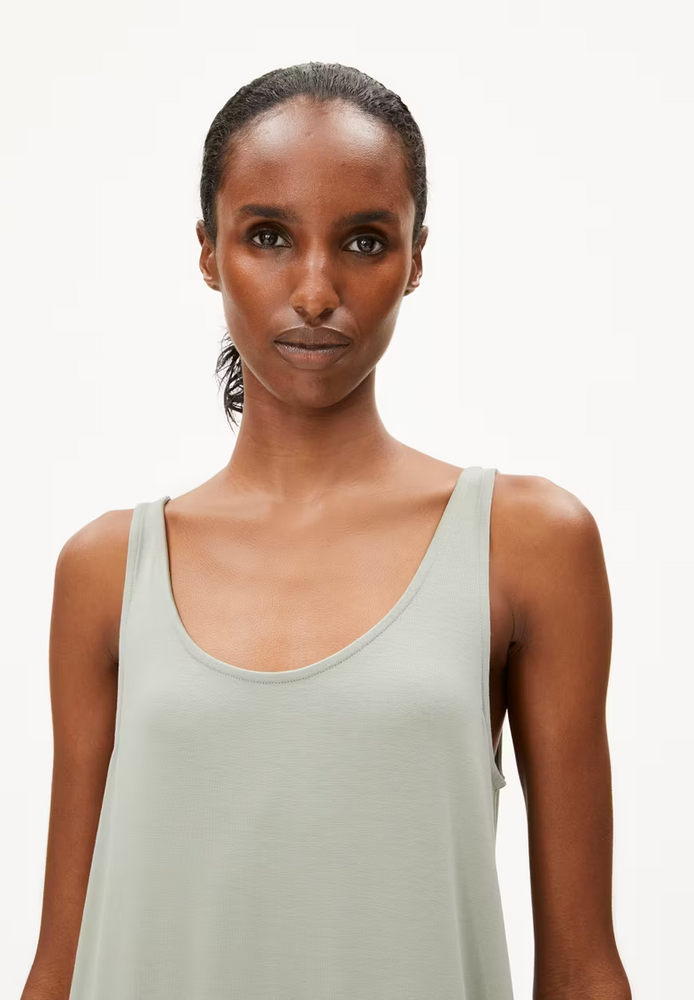 
                  
                    MAELIAA Seegrünes, einfarbiges Jerseykleid
                  
                