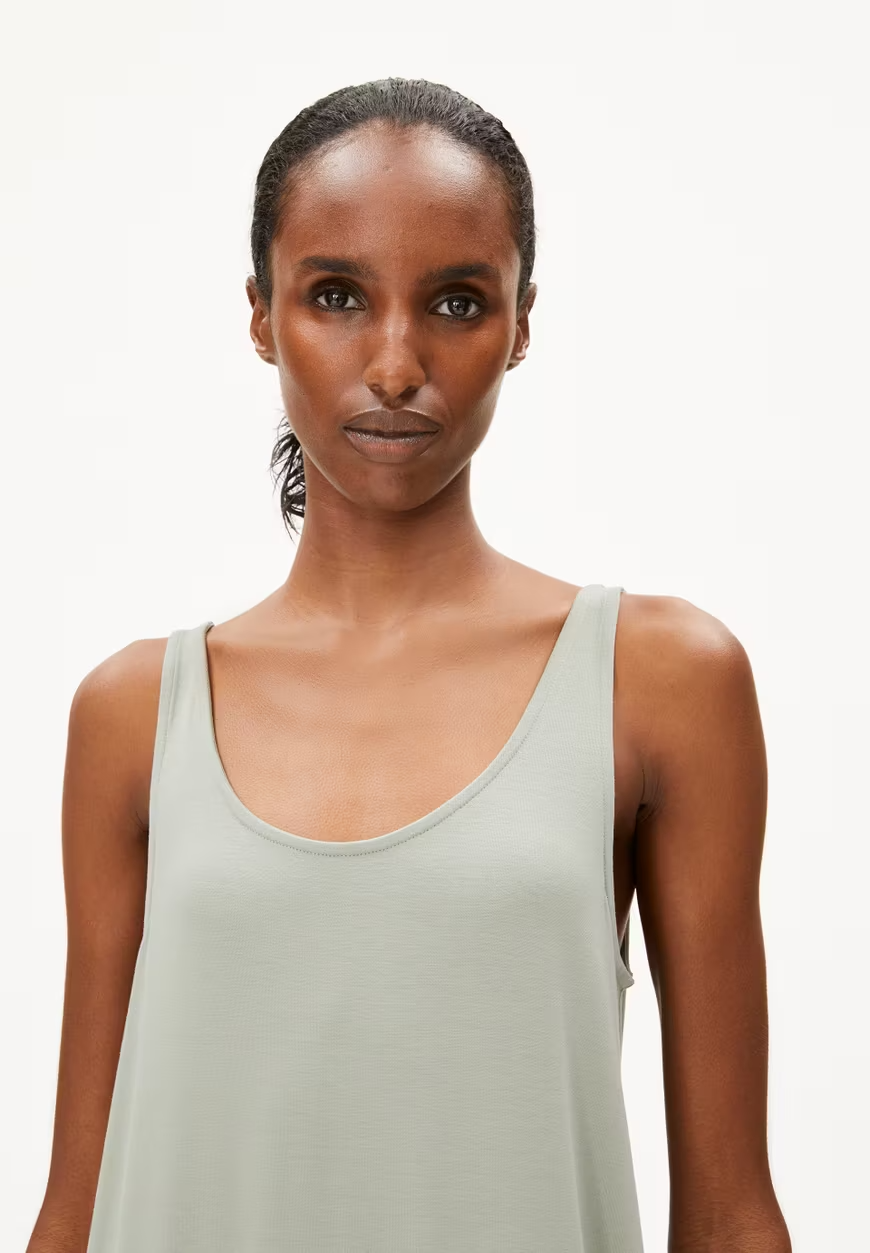
                  
                    MAELIAA Seegrünes, einfarbiges Jerseykleid
                  
                