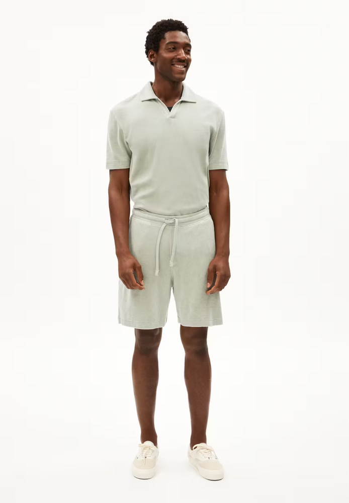 
                  
                    ORAAN Seegrüne Frottee-Shorts
                  
                