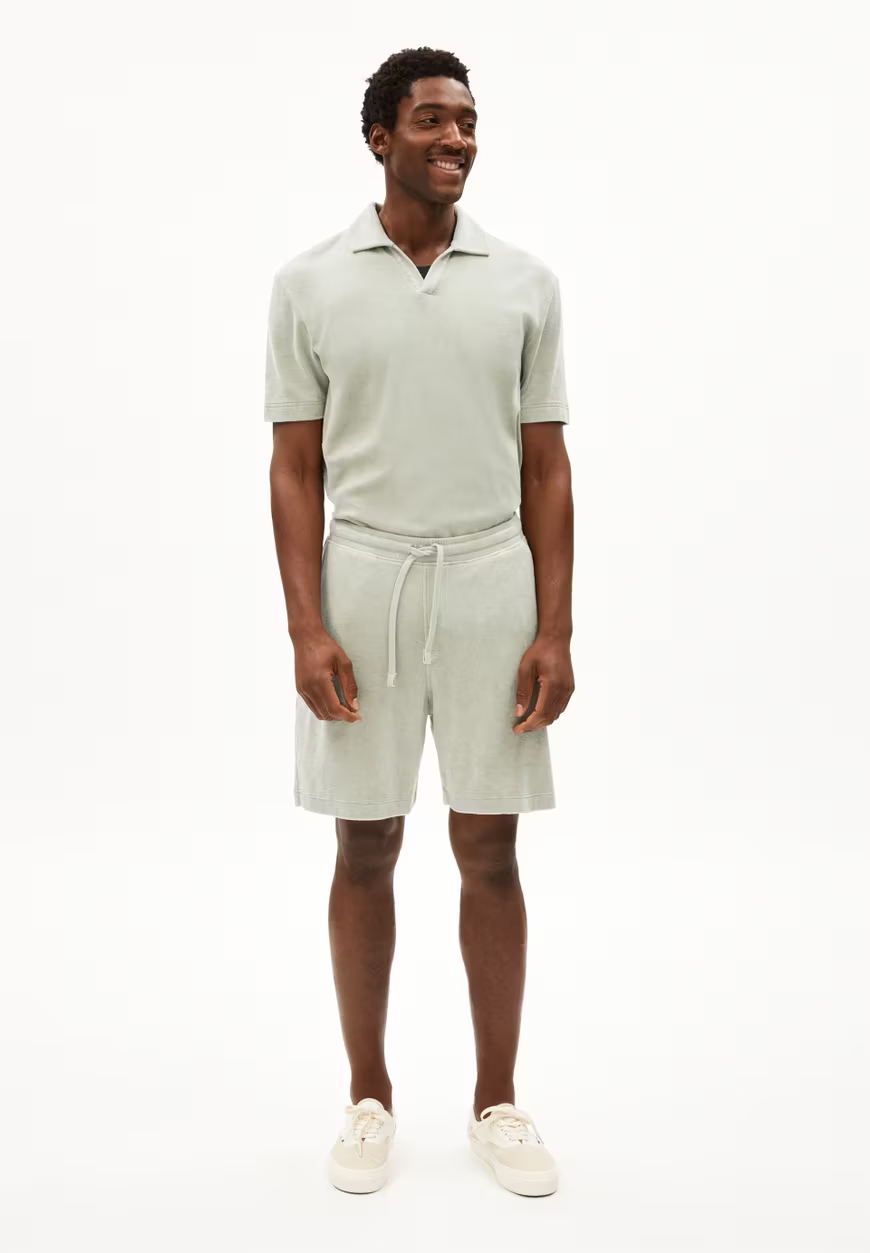 
                  
                    ORAAN Seegrüne Frottee-Shorts
                  
                