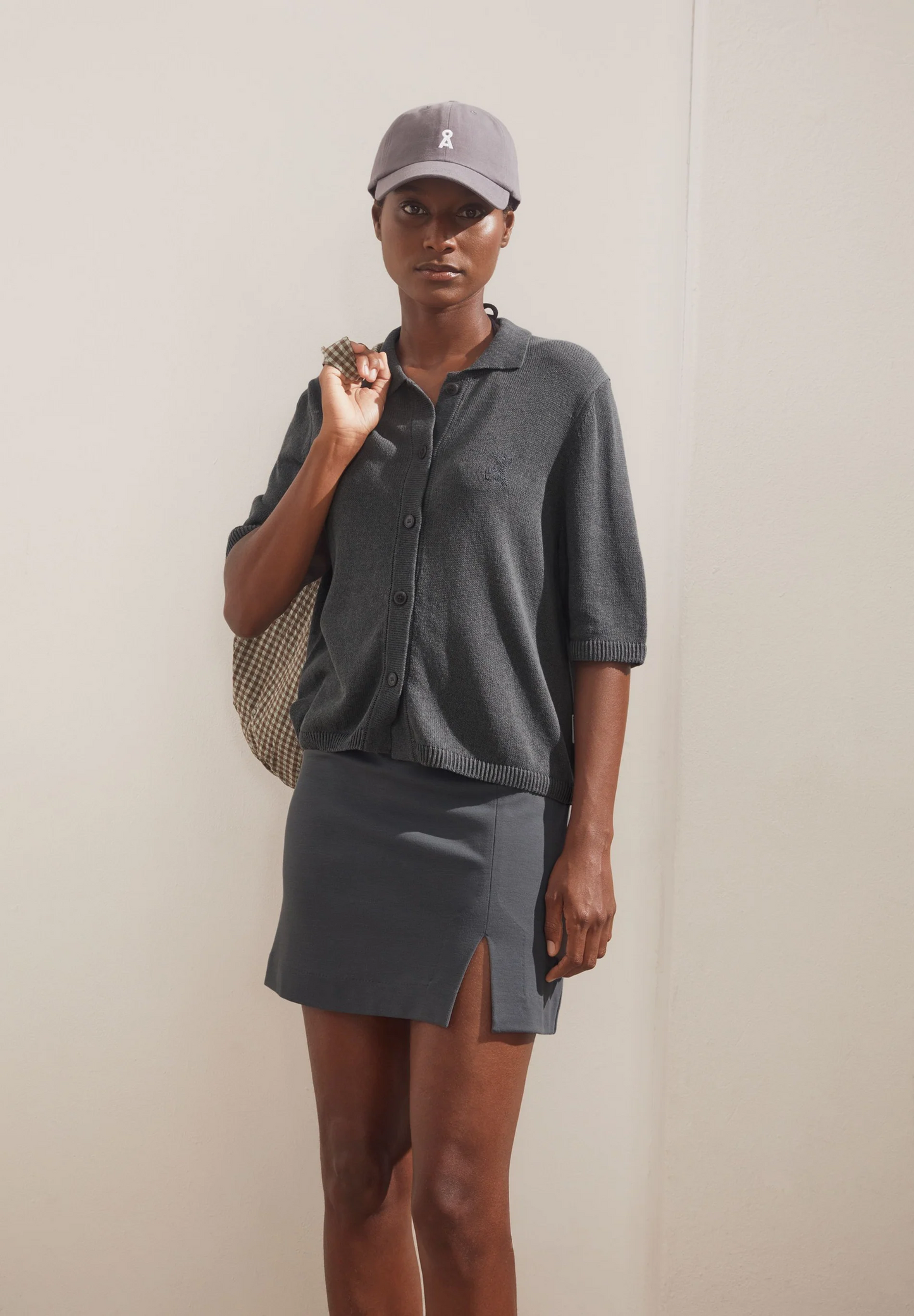 
                  
                    SPACE STEEL LINEN BLEND KNIT CARDIGAN
                  
                