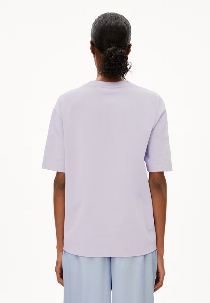 
                  
                    TARJAA Weiches lilafarbenes, lockeres T-Shirt
                  
                