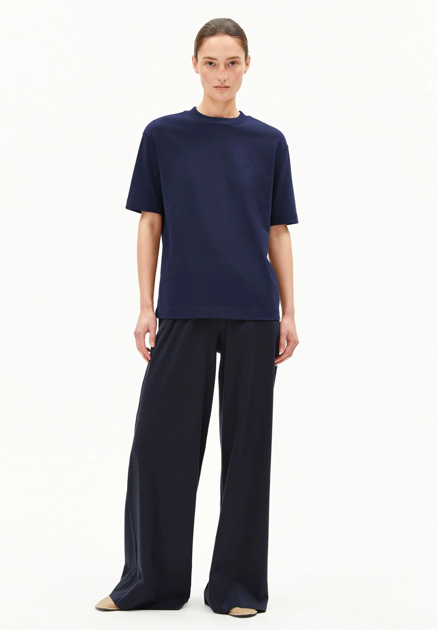 
                  
                    TARJAA TINTED NAVY T-SHIRT
                  
                