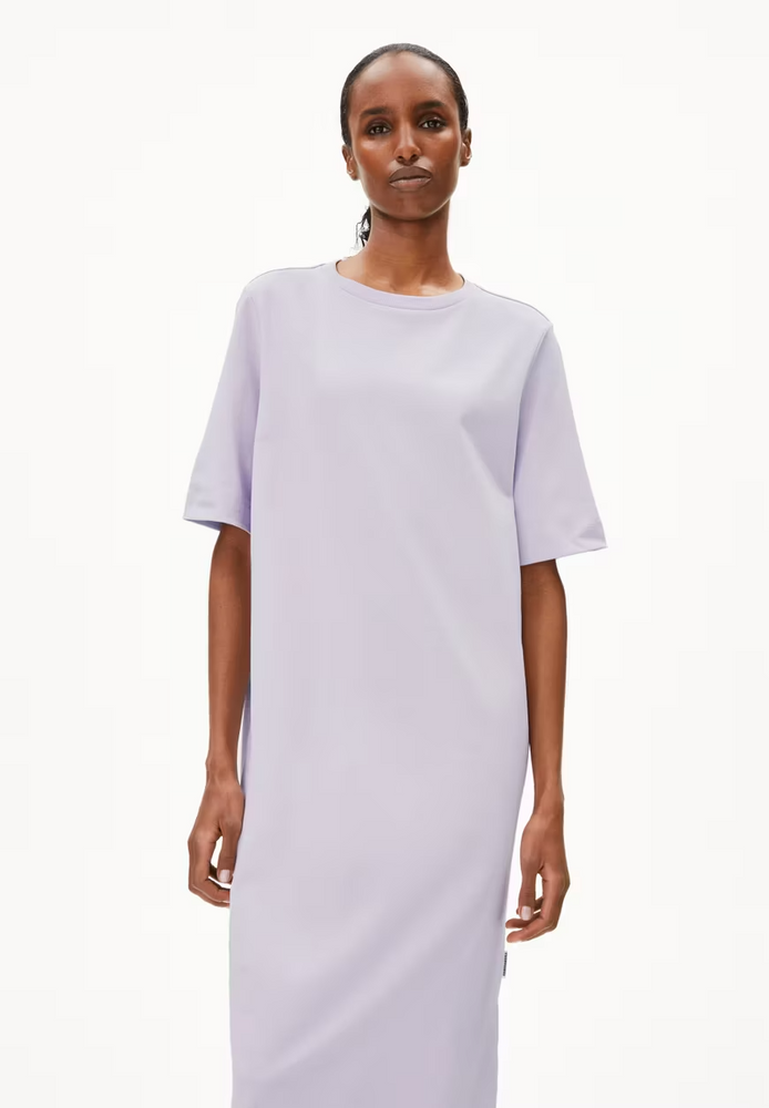 
                  
                    XELINAA – Lockeres Jerseykleid in weichem Flieder
                  
                