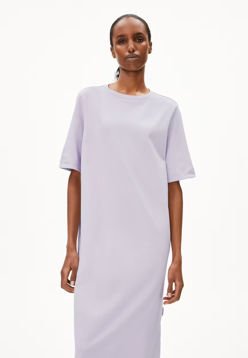 
                  
                    XELINAA – Lockeres Jerseykleid in weichem Flieder
                  
                