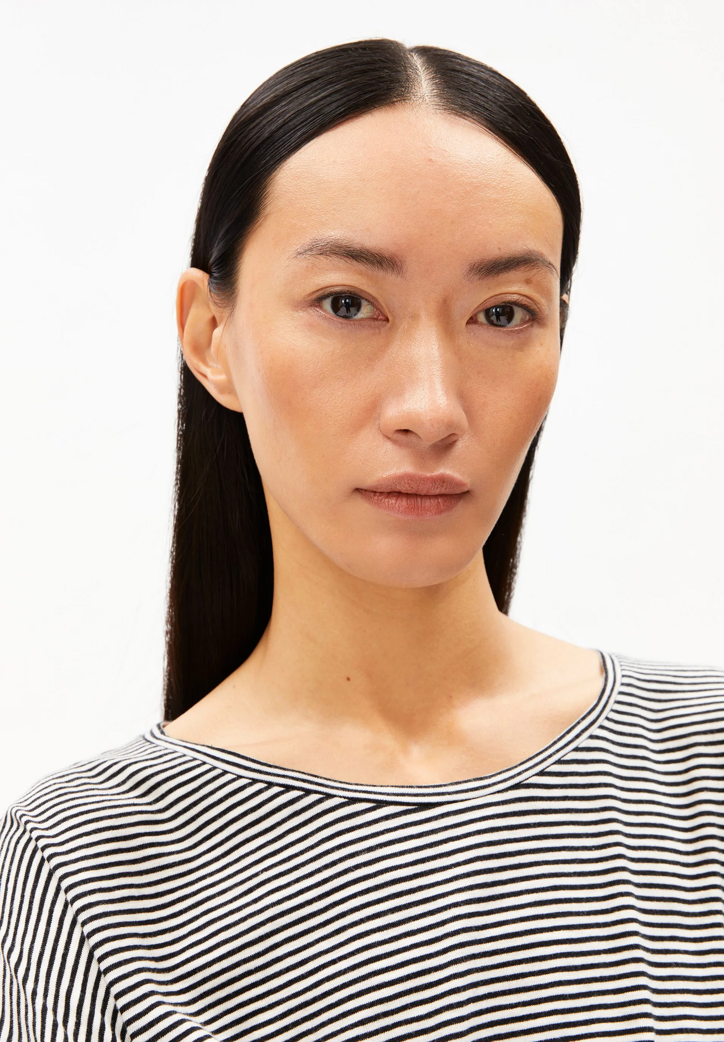 
                  
                    XIANAA Langarmshirt mit schwarzen Hafermilchstreifen
                  
                