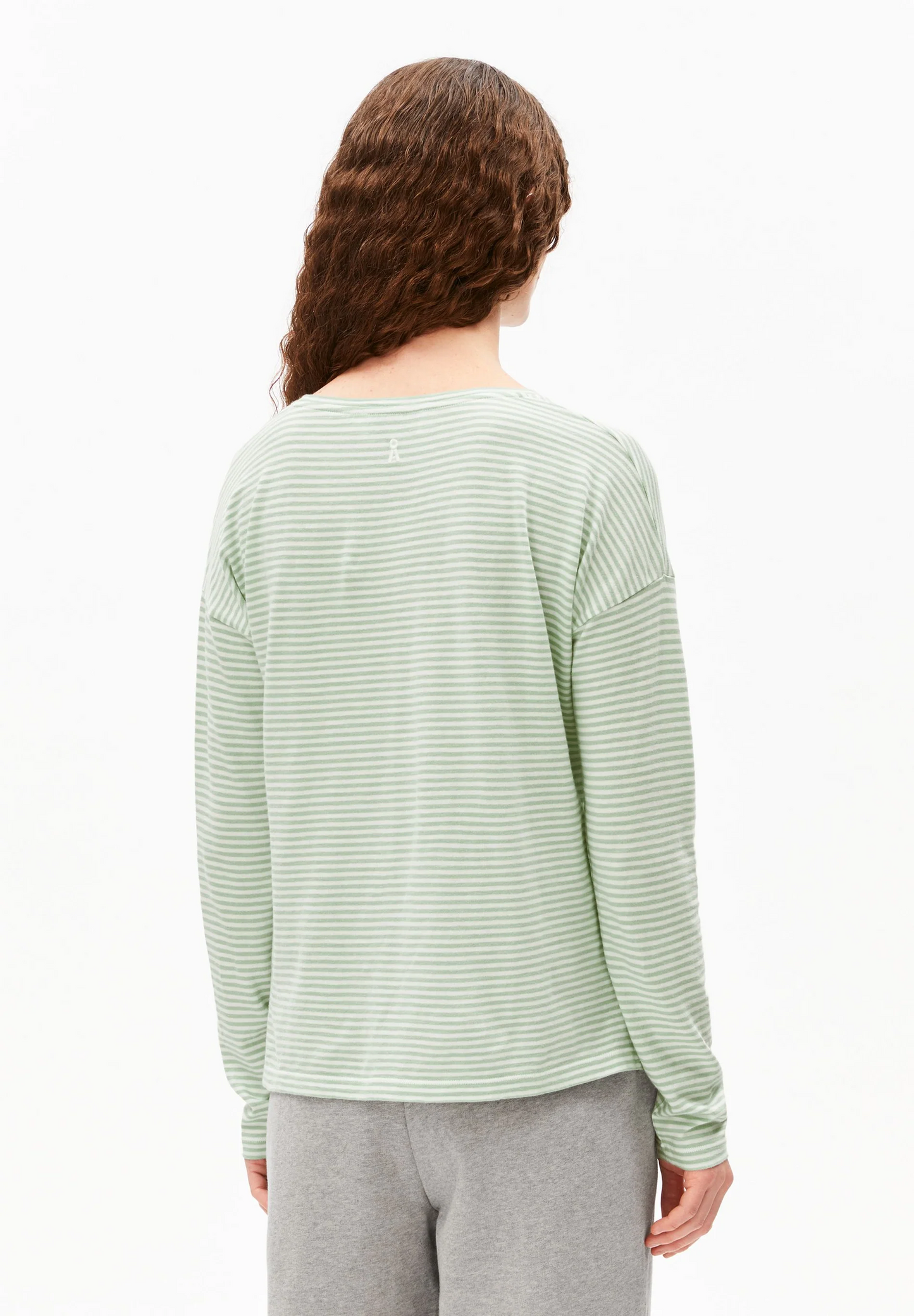 
                  
                    XIANAA OATMILK FOAM STRIPES LONG SLEEVE
                  
                