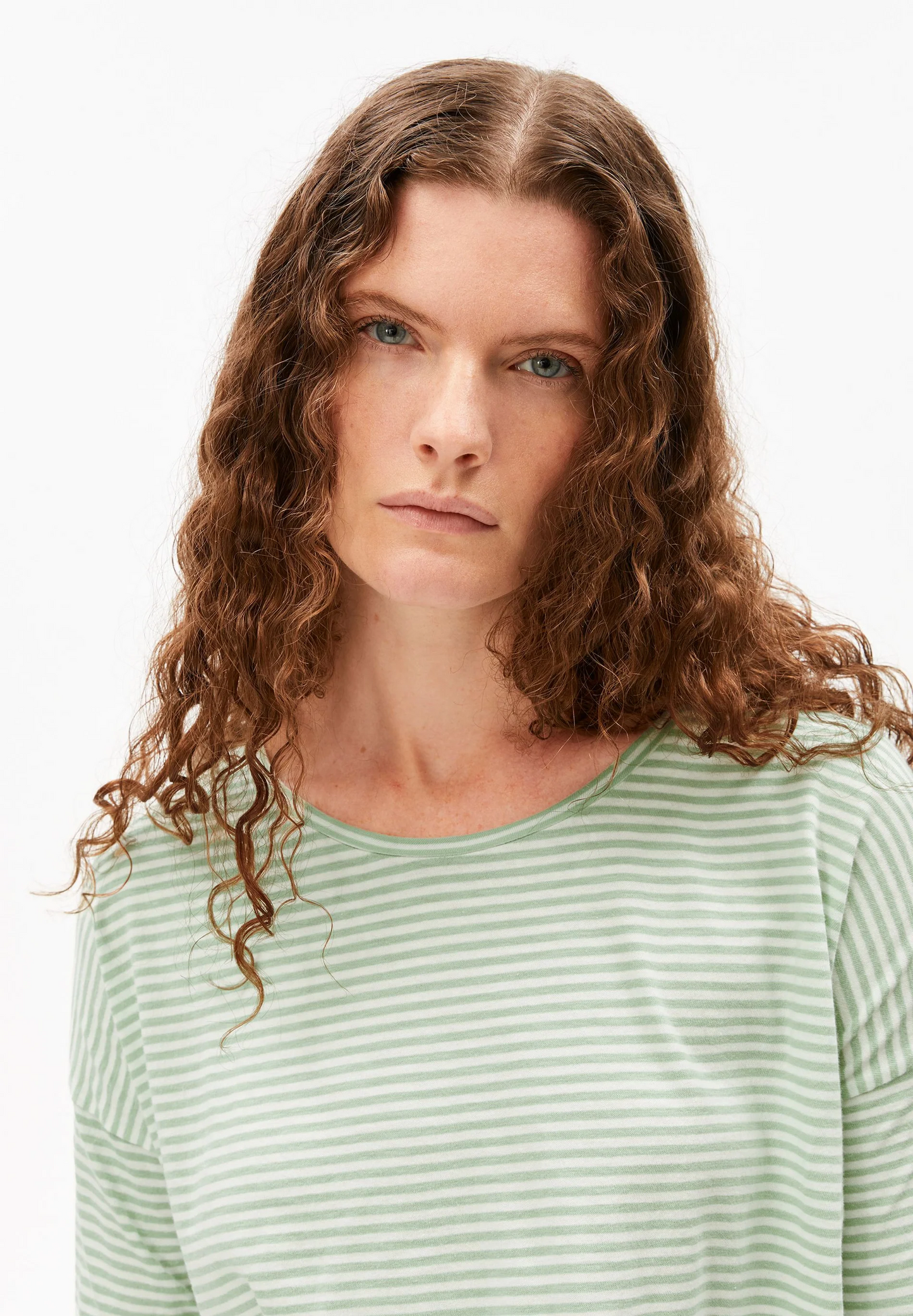 
                  
                    XIANAA OATMILK FOAM STRIPES LONG SLEEVE
                  
                