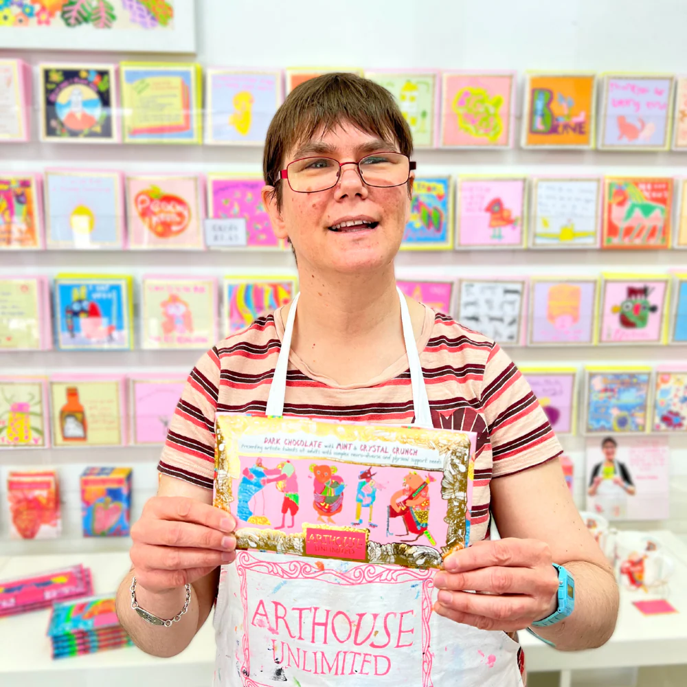 
                  
                    HUGGING ANIMALS Dark Chocolate
                  
                