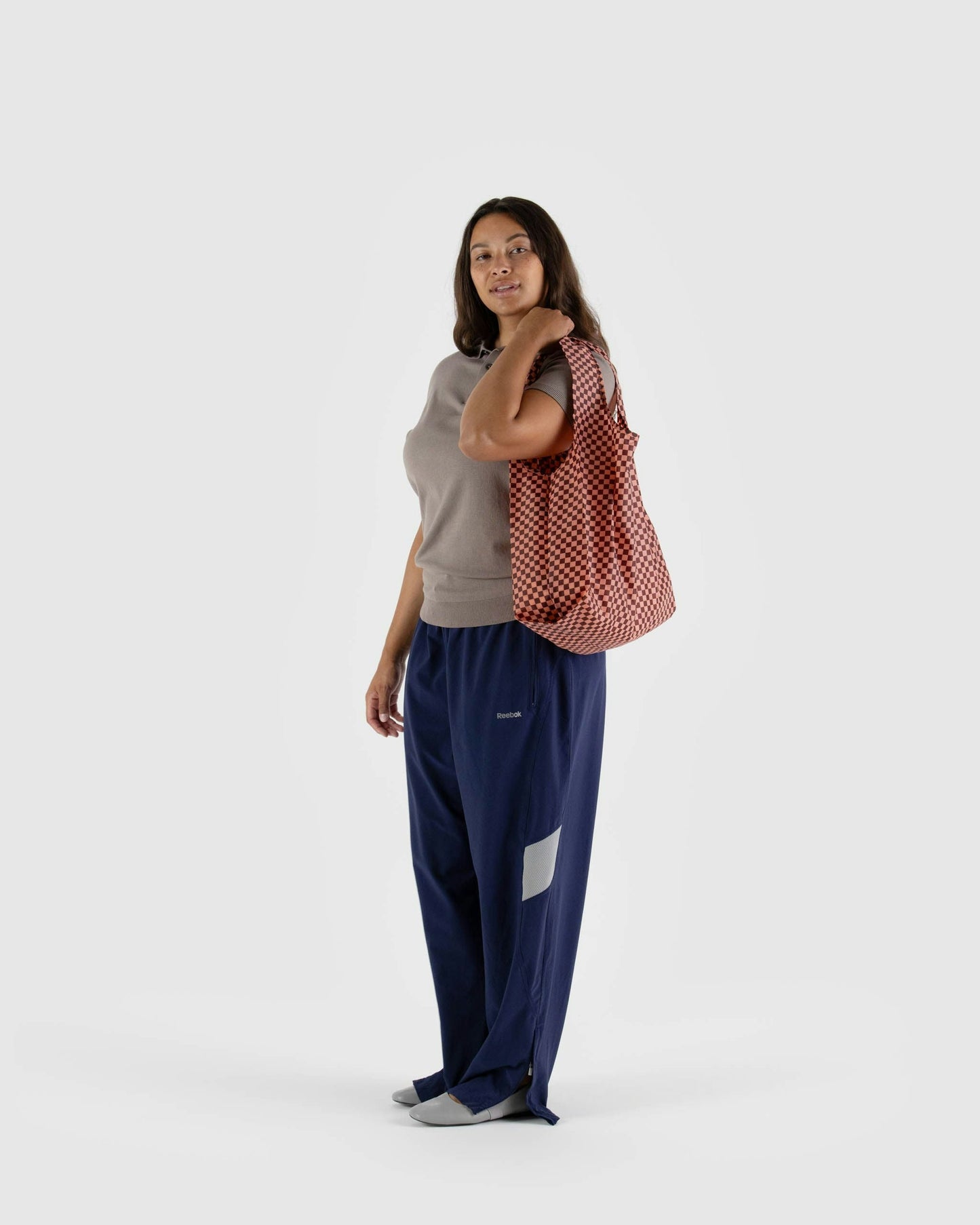 
                  
                    Baggu-Tasche Standard mit Karomuster in Rosa und Braun
                  
                