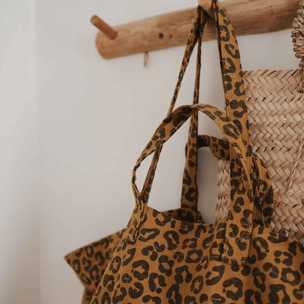 
                  
                    ELISA Caramel Graou Bag
                  
                