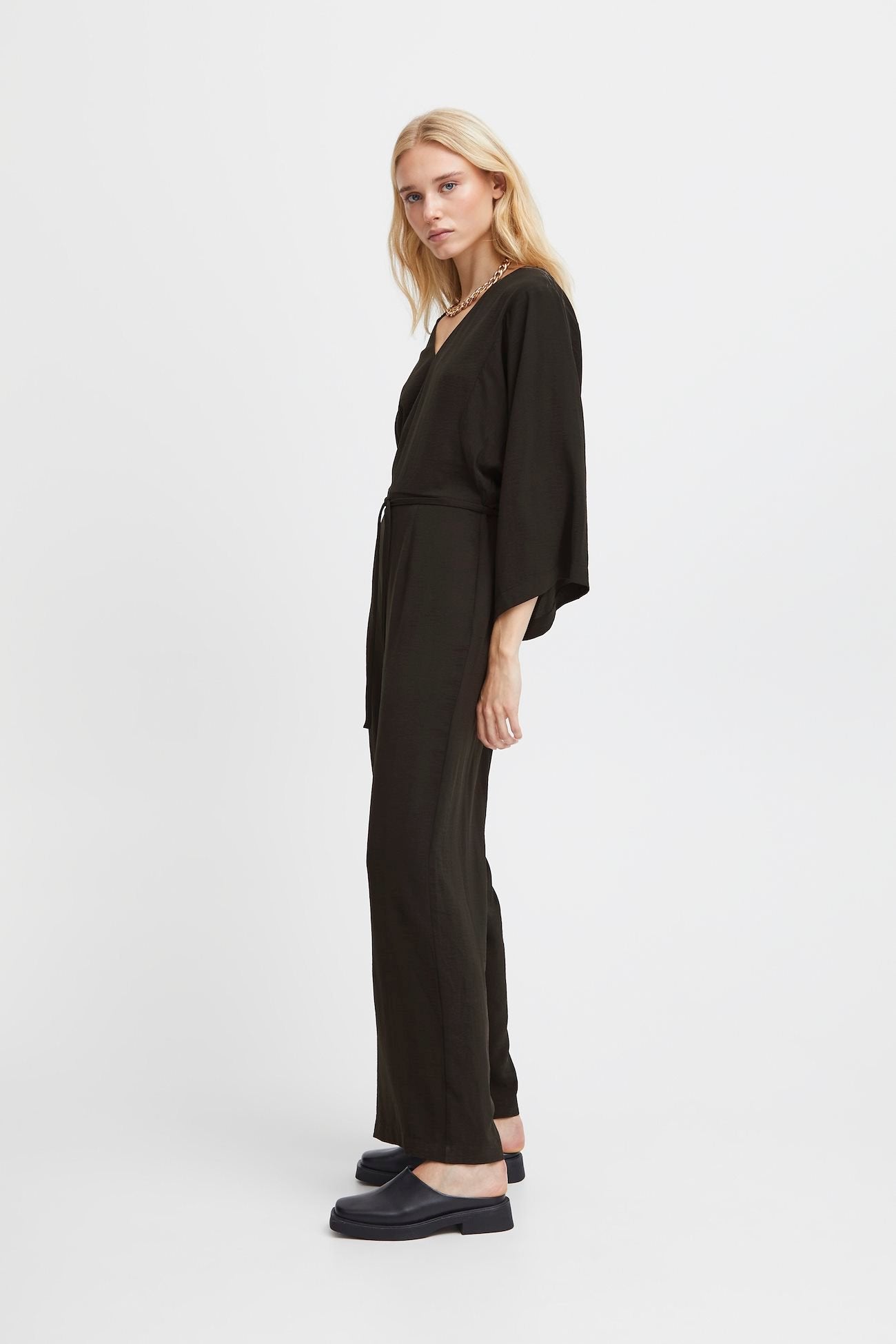 
                  
                    IHLEANE Black Jumpsuit
                  
                