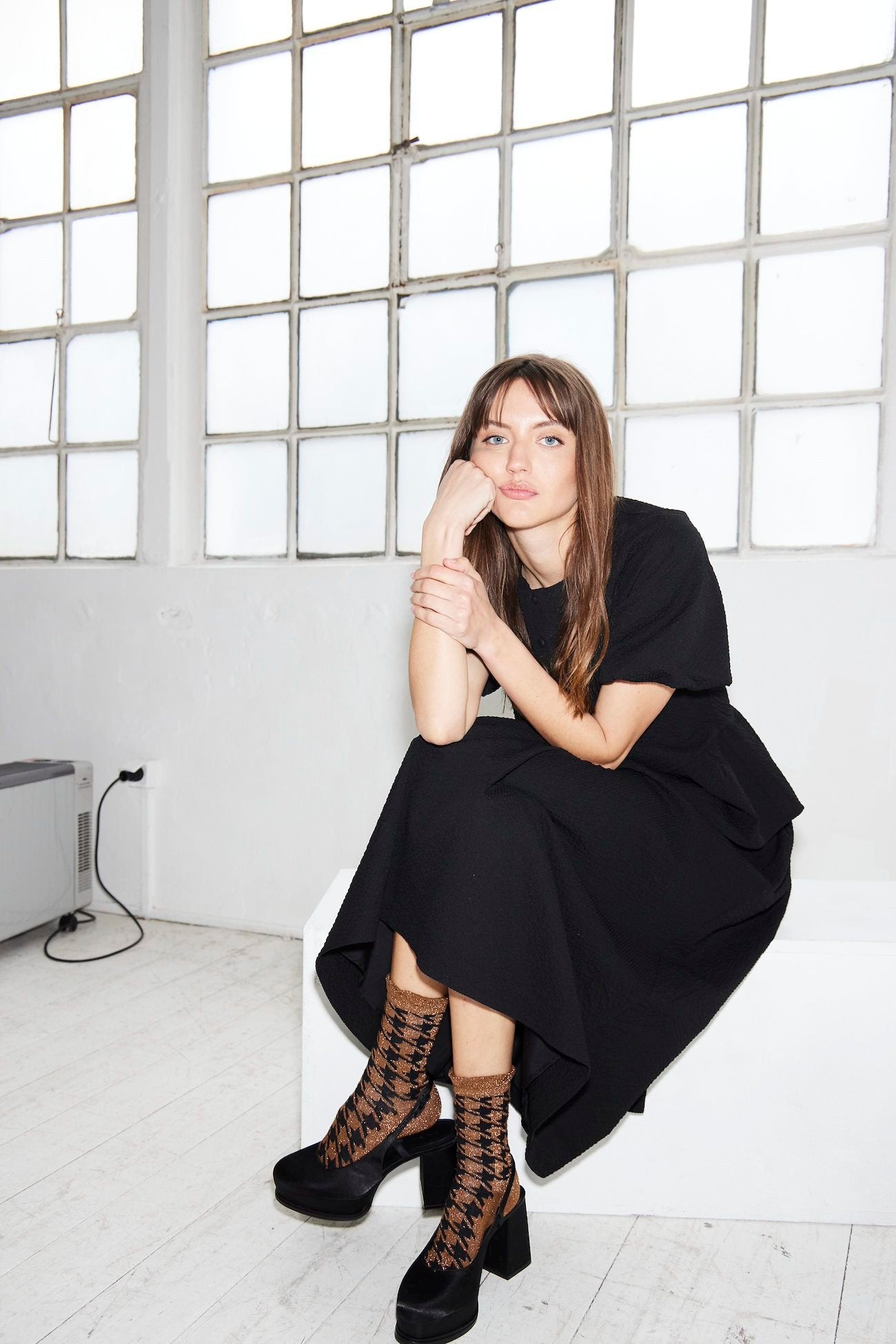 
                  
                    IHJOLISSA Black Skirt
                  
                