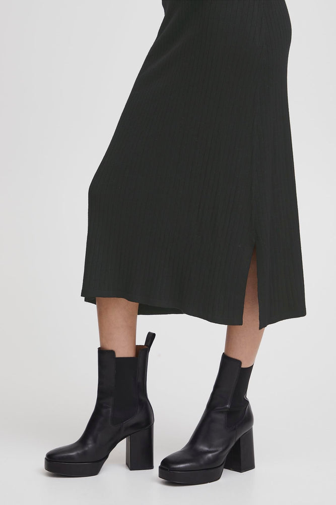 
                  
                    IHRUVERA Black Skirt
                  
                