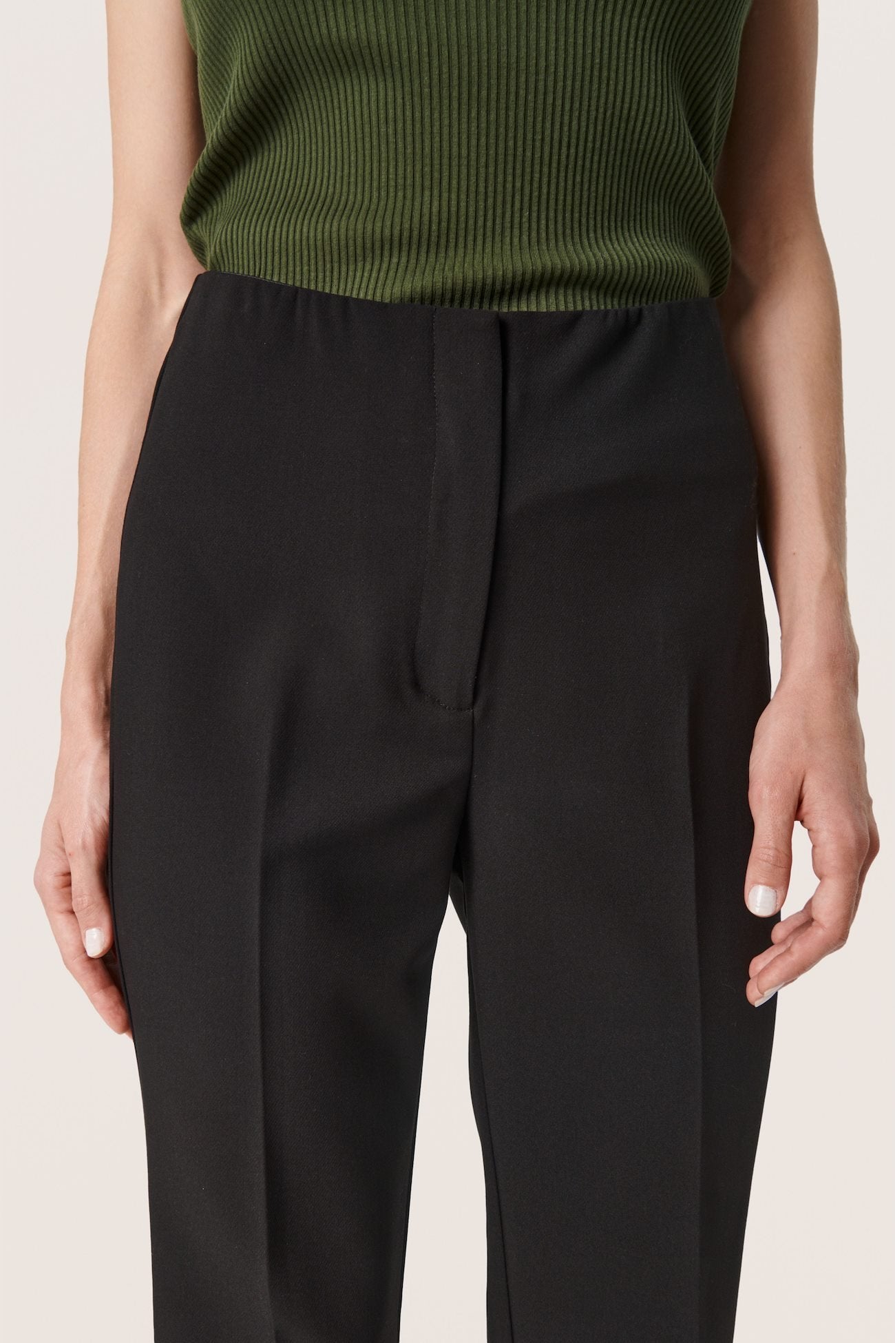 
                  
                    SLCORINNNE Schwarze Hose
                  
                