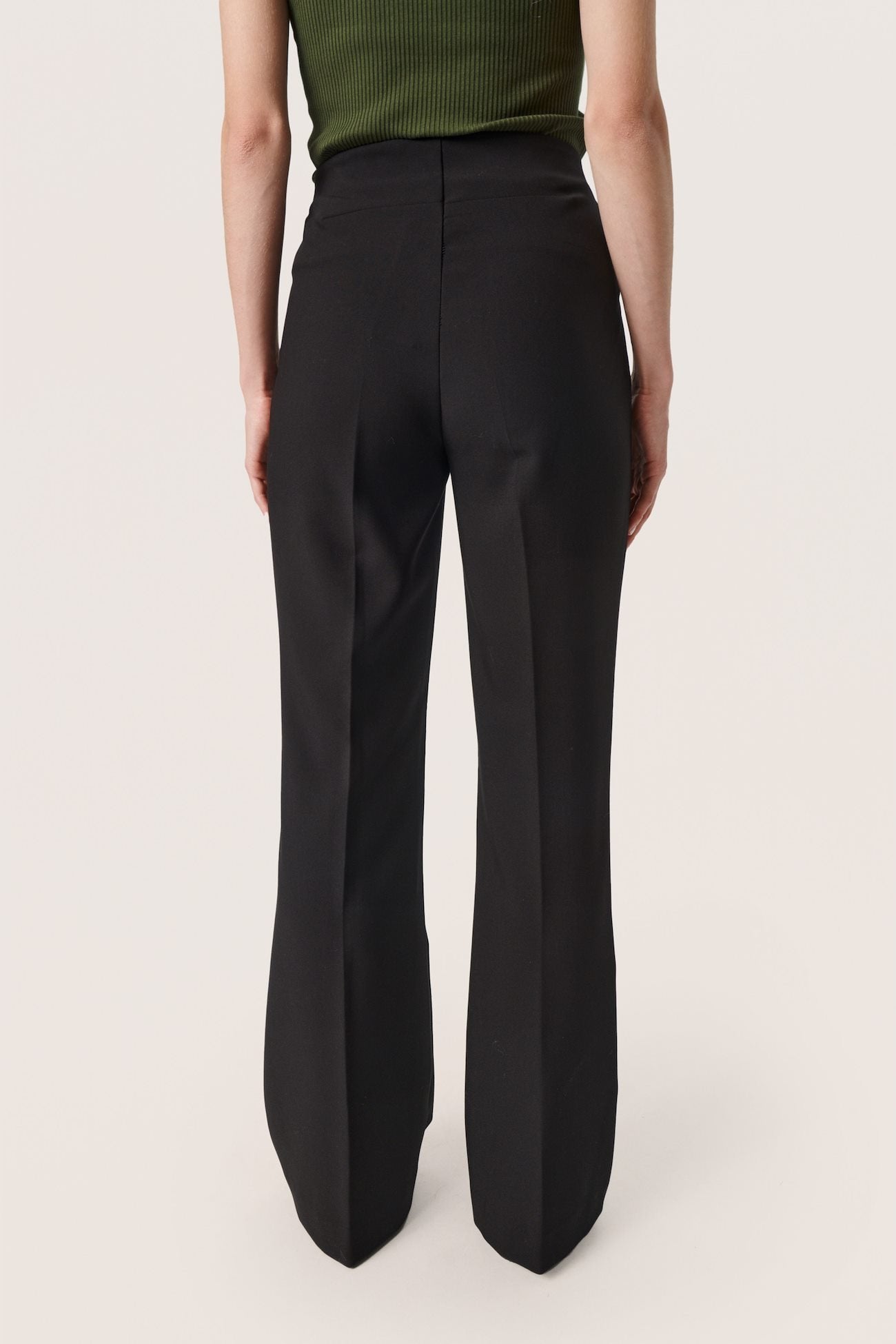
                  
                    SLCORINNNE Schwarze Hose
                  
                