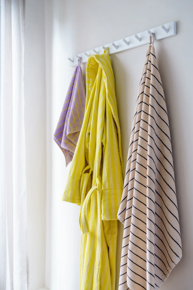 
                  
                    Creme & Ink Naram Bath Towel
                  
                
